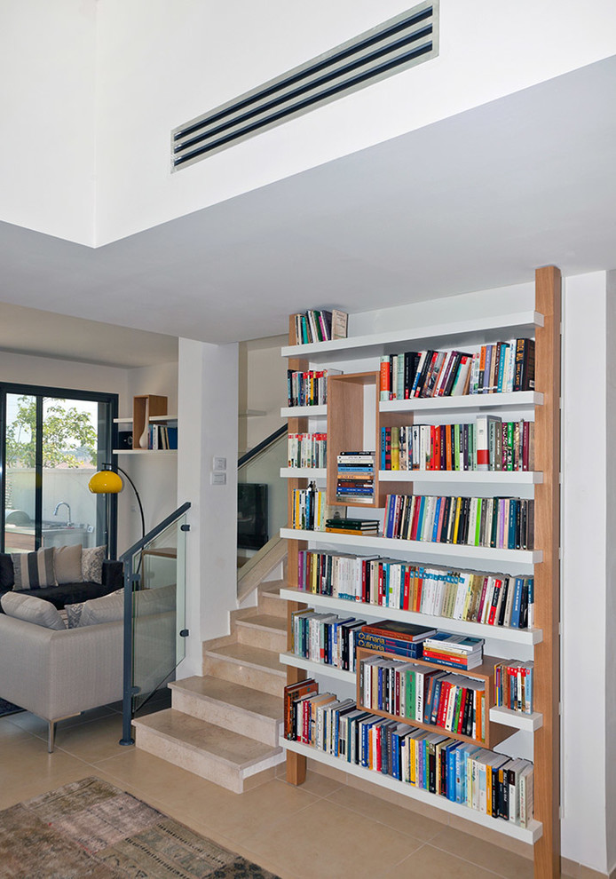 Design ideas for a contemporary living room in Tel Aviv.