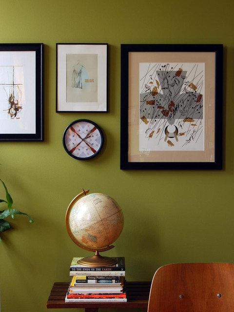 9 Great Colors for Your Gallery Wall