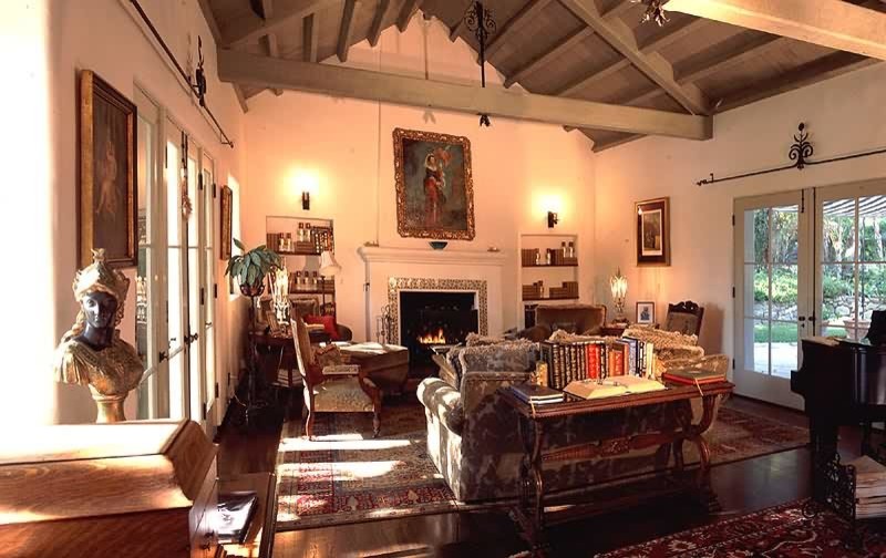 Tuscan living room photo in Los Angeles