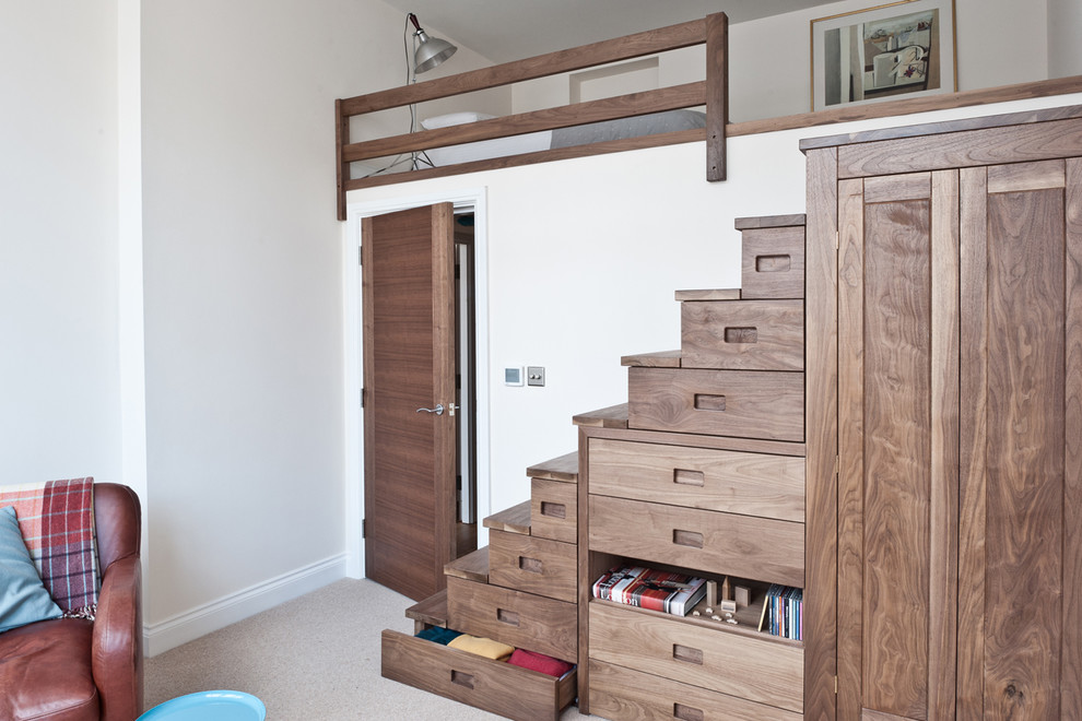 Inspiration for a small contemporary living room remodel in London