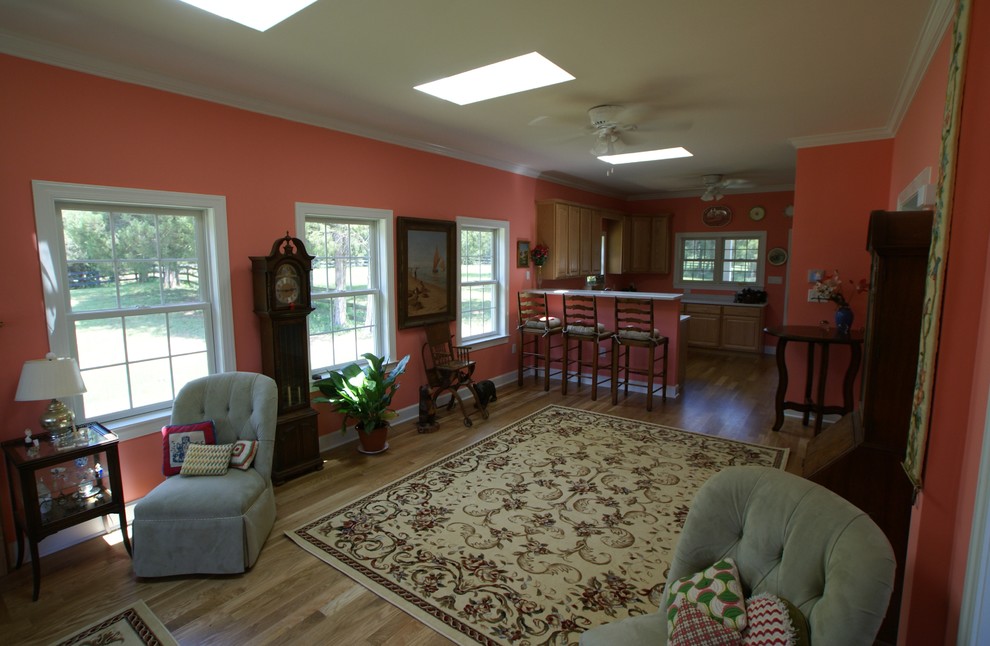 Warrenton, VA Two Bedroom Guest House Traditional Living Room