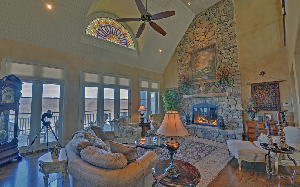 Waterfall Country Club / Lake Burton Club Traditional Living Room