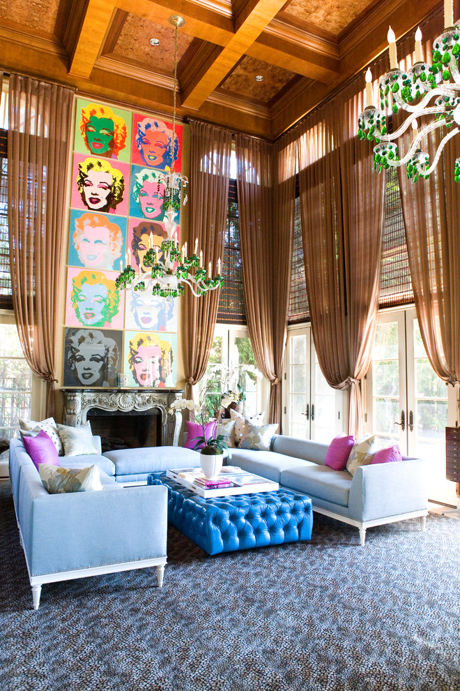 Стильный дизайн: парадная гостиная комната в современном стиле с ковровым покрытием и стандартным камином - последний тренд