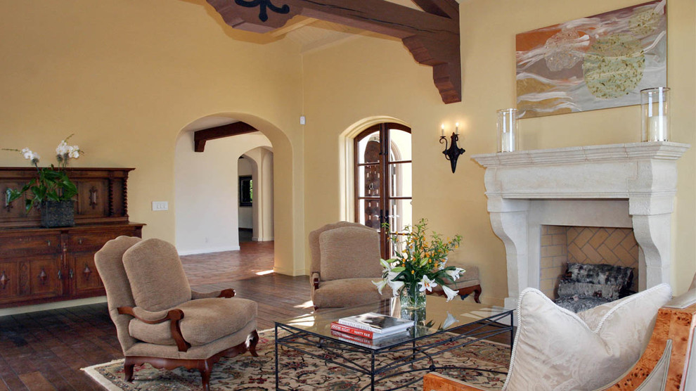 This is an example of a mediterranean living room in San Francisco.