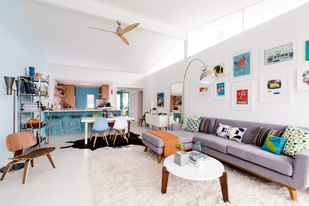Ispirazione per un piccolo soggiorno moderno aperto con pareti bianche, pavimento in gres porcellanato, nessuna TV e pavimento bianco