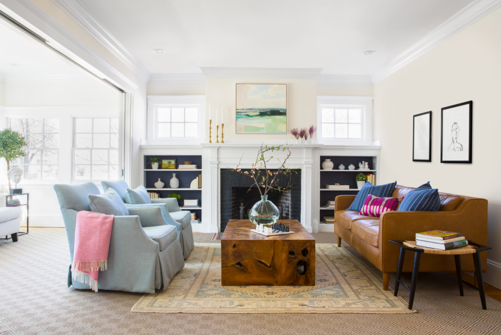 Inspiration for a classic living room in Boston.