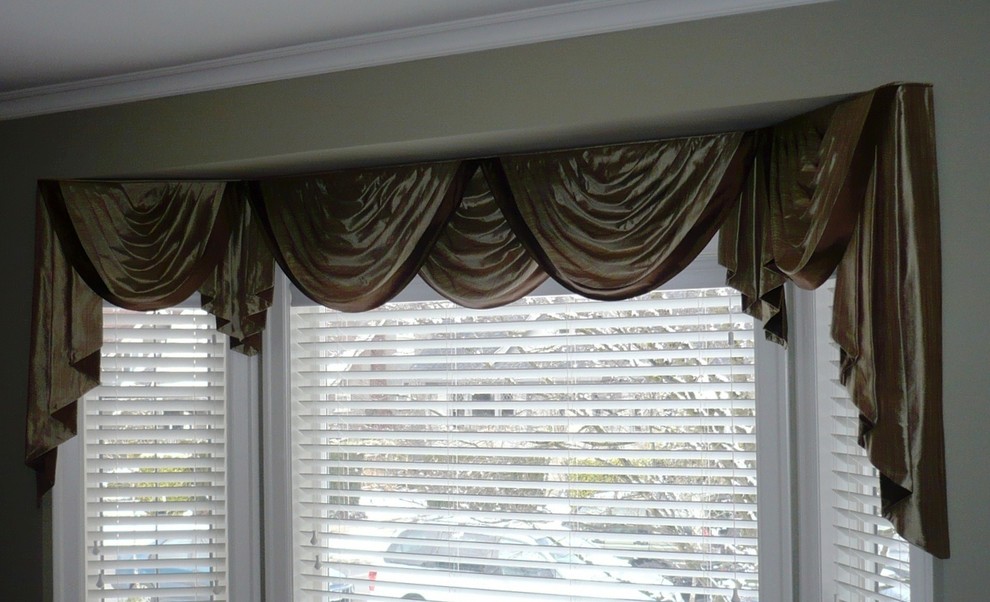 Window coverings Swags and jabots valance Traditional Living Room Vancouver by Urban