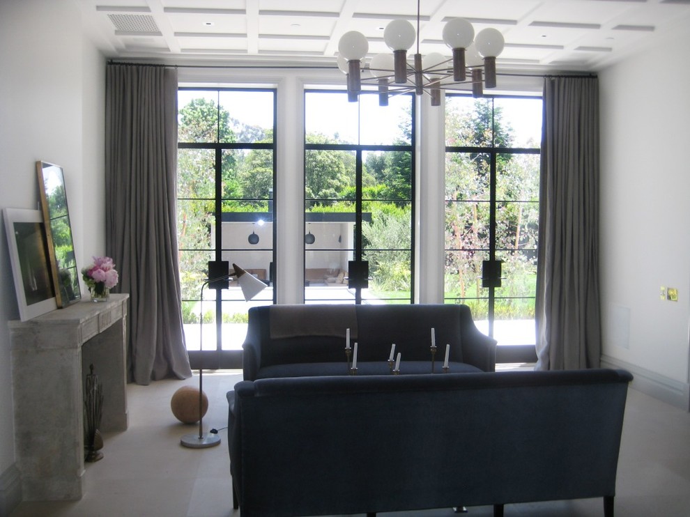 Window treatments Modern Living Room Los Angeles by Draperies