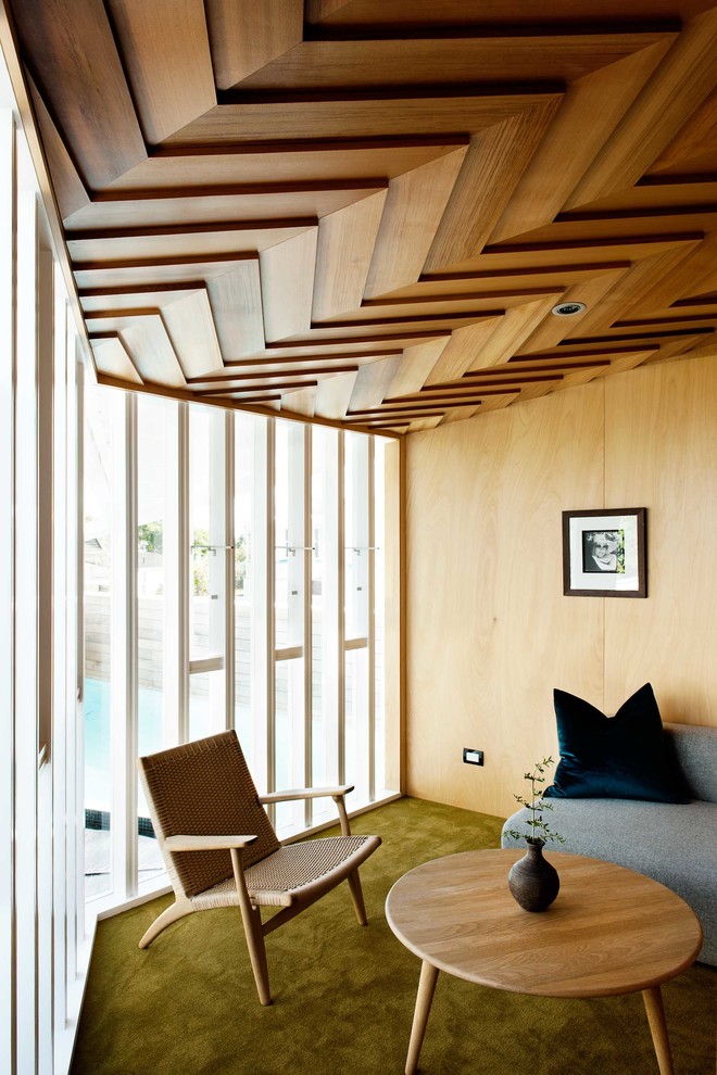 Стильный дизайн: парадная гостиная комната в современном стиле с ковровым покрытием - последний тренд
