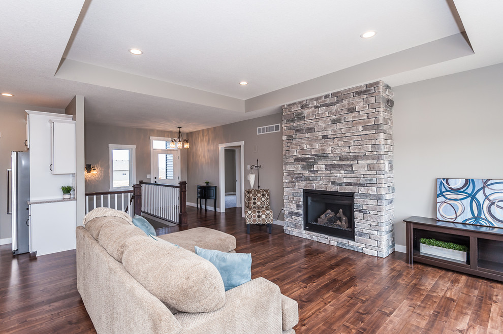 Woodstone Drive Farmhouse Farmhouse Living Room Other by H & H