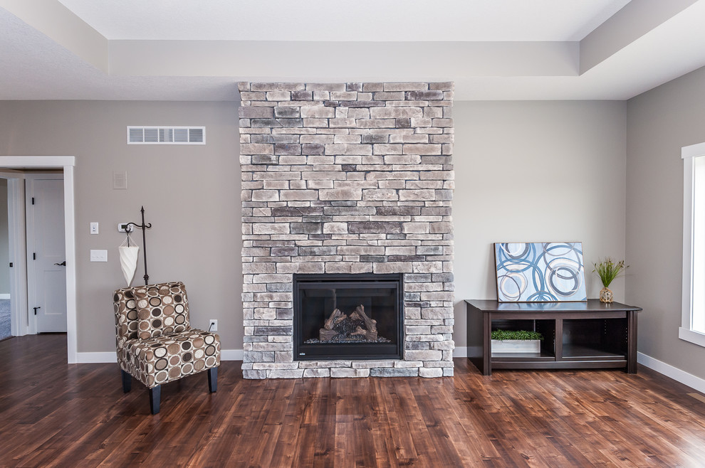 Woodstone Drive Farmhouse Farmhouse Living Room Other by H & H