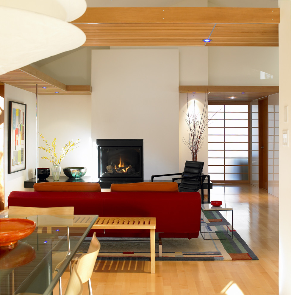 Example of a minimalist living room design in Vancouver