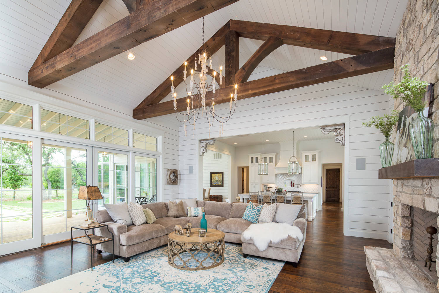 Farmhouse Glam Decor: Elevate Your Space with Rustic Elegance