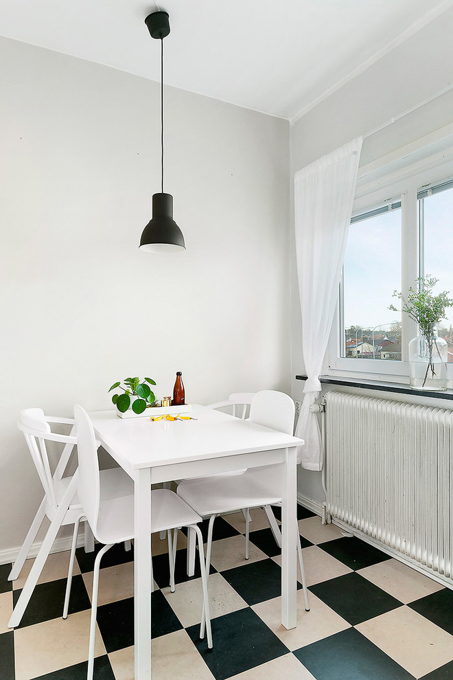 This is an example of a retro dining room in Stockholm.
