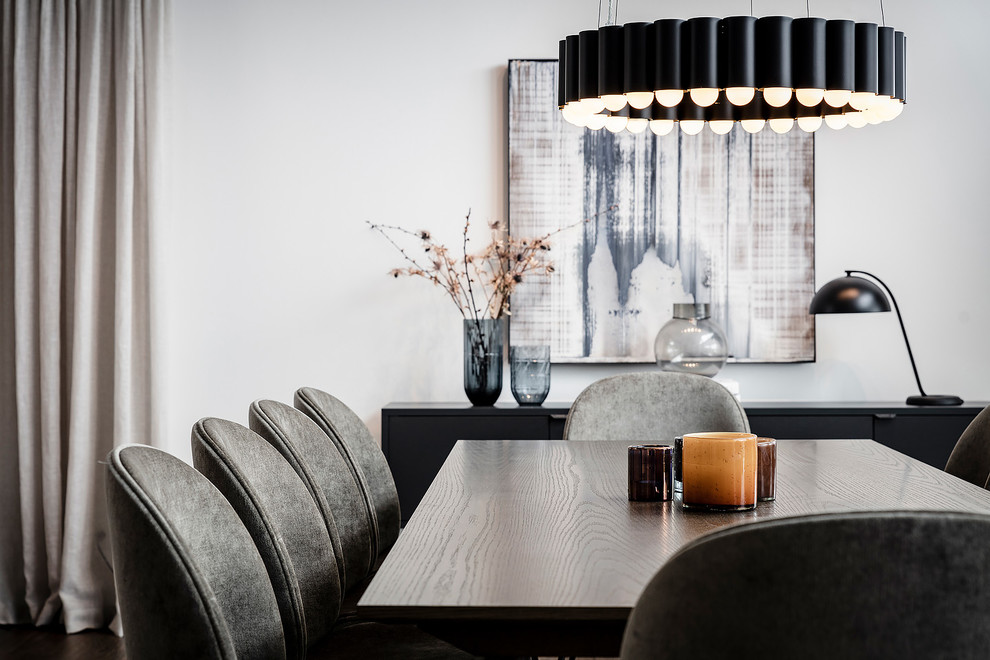 This is an example of a scandi dining room in Gothenburg.