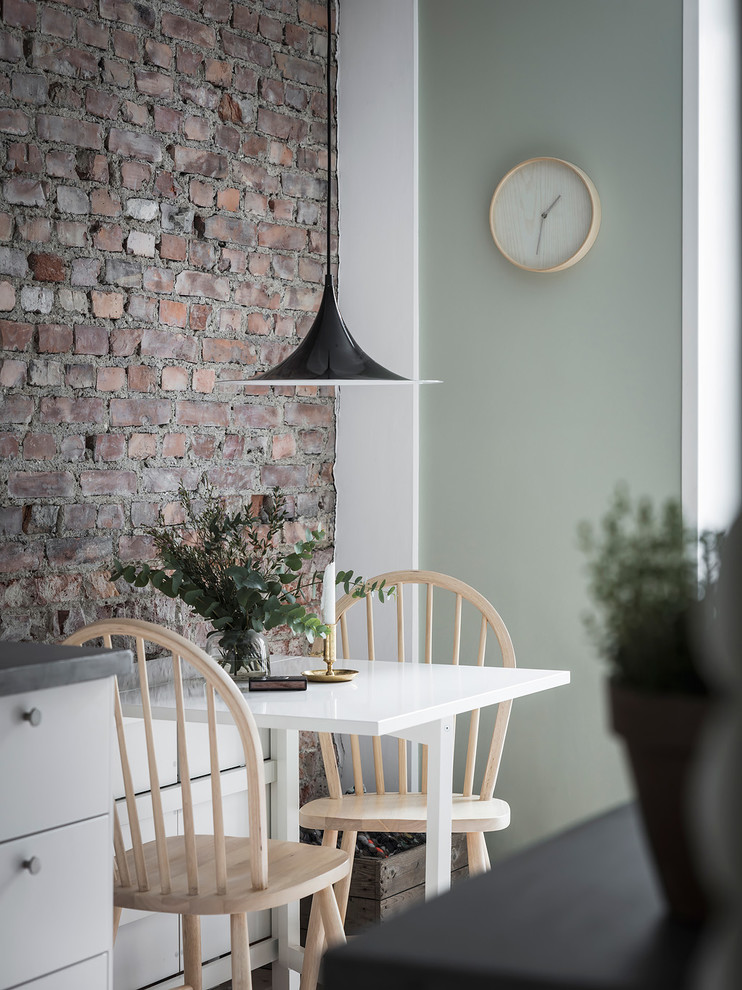 Inspiration for a scandinavian dining room remodel in Gothenburg
