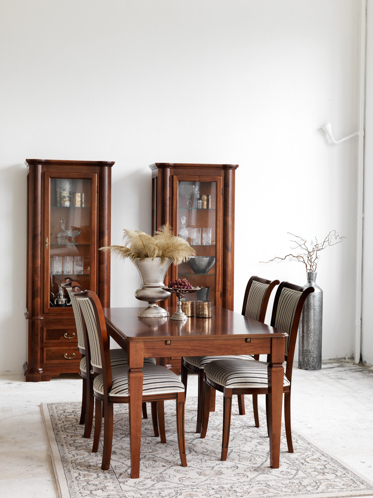 Design ideas for a classic dining room in Gothenburg.