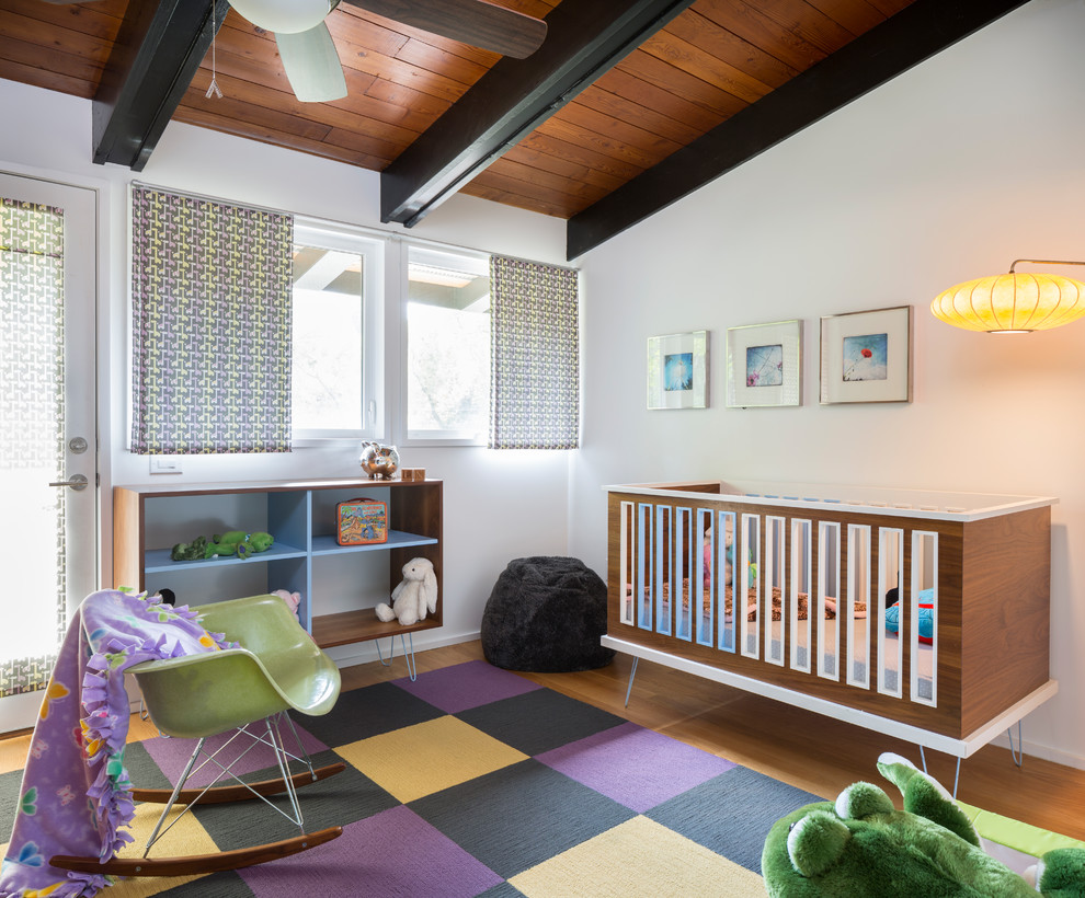 Свежая идея для дизайна: комната для малыша в стиле ретро - отличное фото интерьера