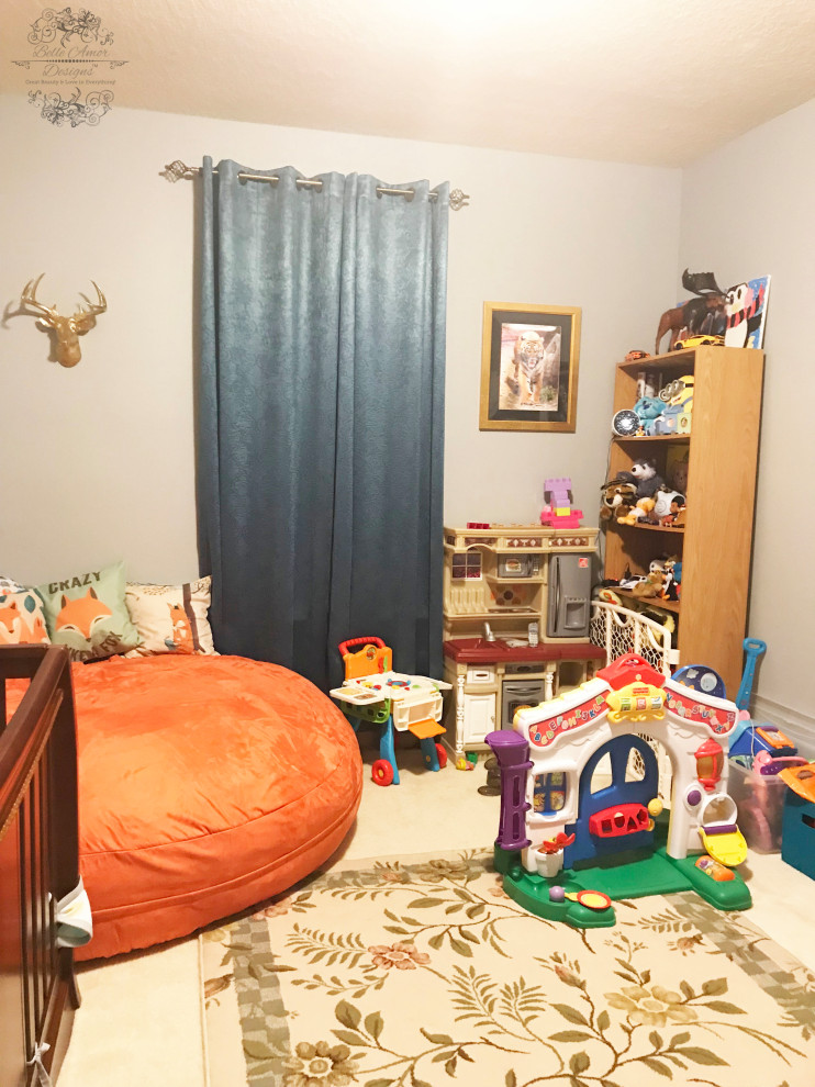 Mittelgroßes Modernes Babyzimmer mit grauer Wandfarbe, Teppichboden und beigem Boden in Orlando