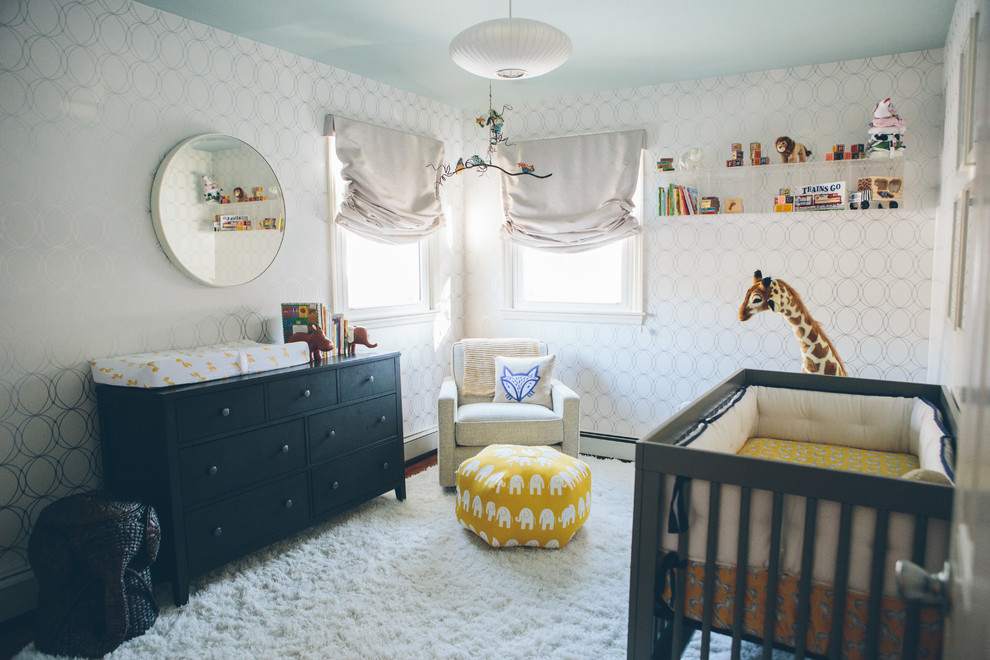 Exemple d'une chambre de bébé tendance de taille moyenne.