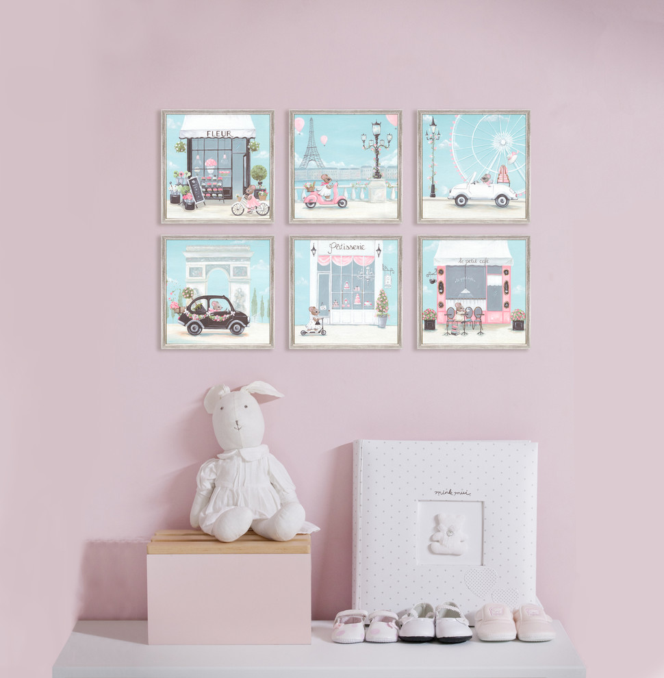 サンディエゴにあるラスティックスタイルのおしゃれな赤ちゃん部屋 (ピンクの壁、女の子用) の写真