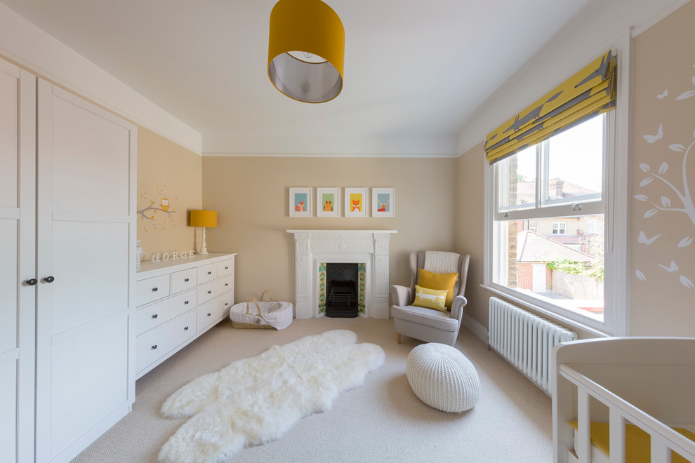 На фото: нейтральная комната для малыша среднего размера в стиле неоклассика (современная классика) с бежевым полом, бежевыми стенами и ковровым покрытием