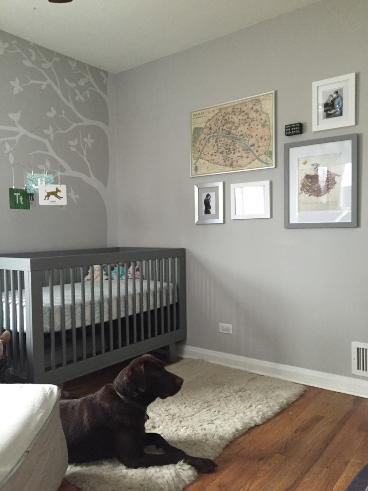 デンバーにある小さなコンテンポラリースタイルのおしゃれな赤ちゃん部屋の写真