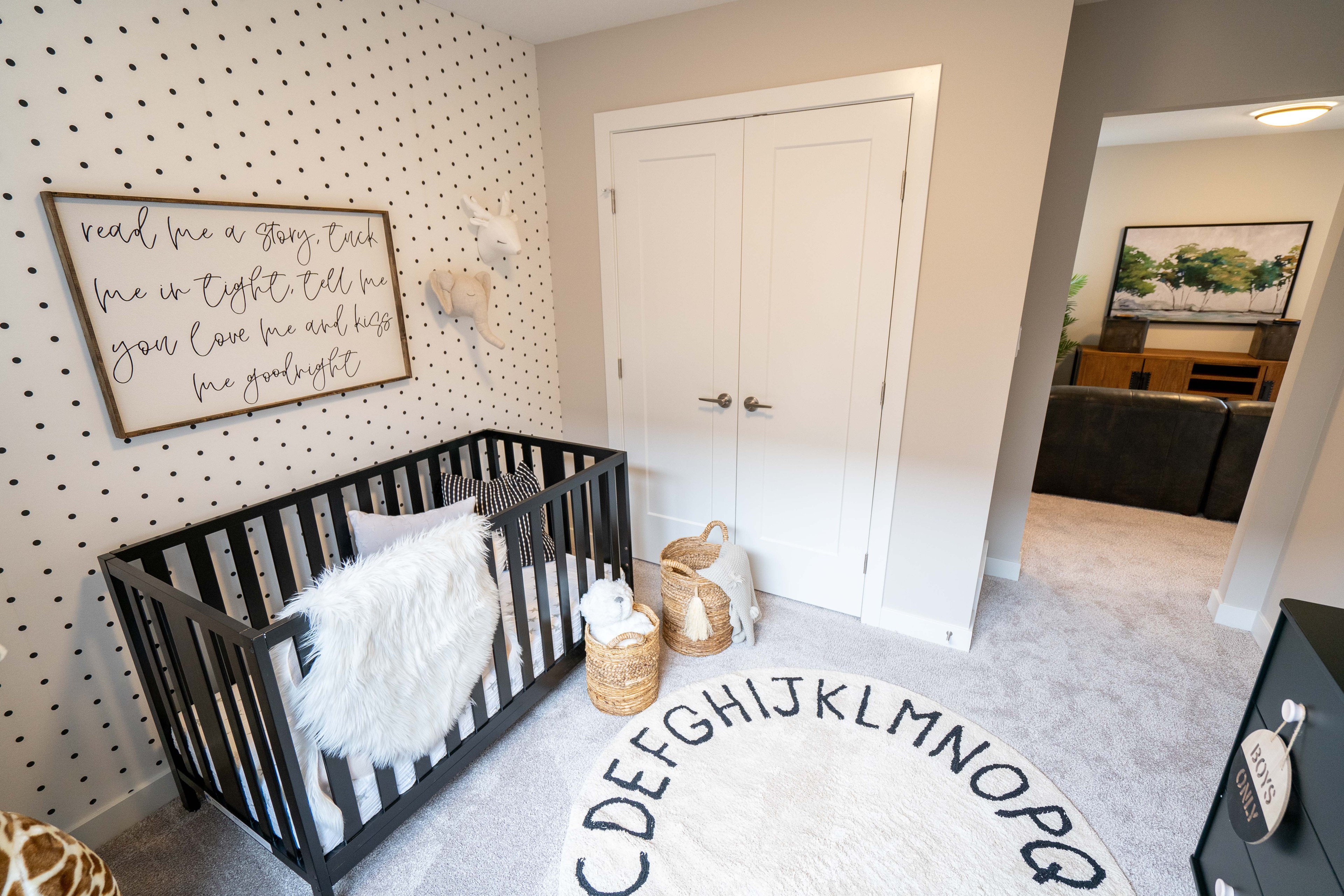 おしゃれなモダンスタイルの赤ちゃん部屋の画像 21年9月 Houzz ハウズ