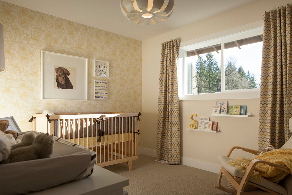 Design ideas for a classic nursery in Vancouver.