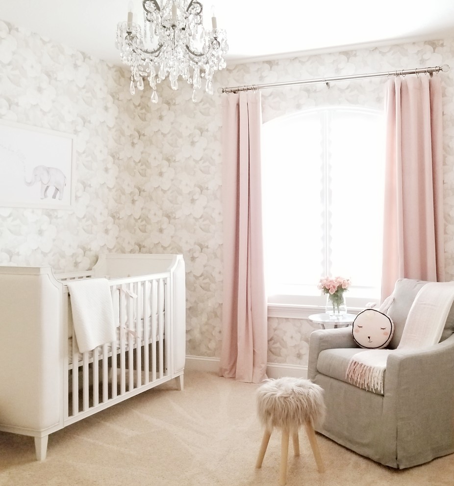 На фото: комната для малыша в стиле неоклассика (современная классика) с бежевыми стенами, ковровым покрытием и бежевым полом с