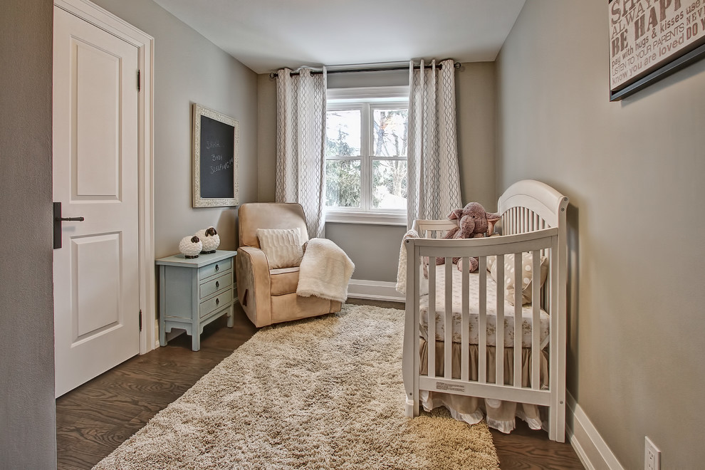 トロントにあるコンテンポラリースタイルのおしゃれな赤ちゃん部屋の写真