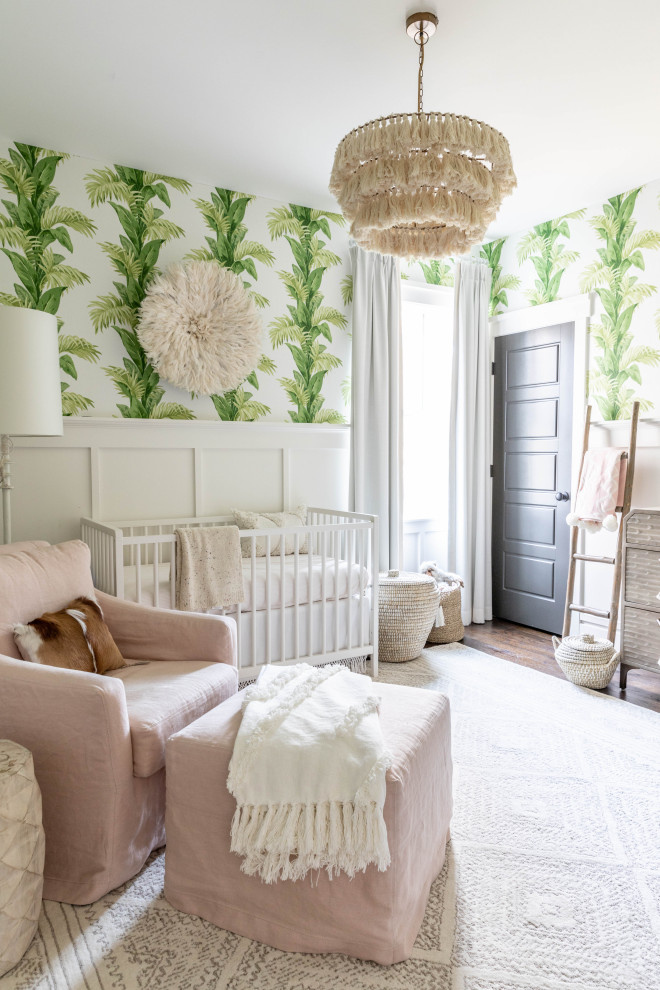 シャーロットにあるトランジショナルスタイルのおしゃれな赤ちゃん部屋の写真