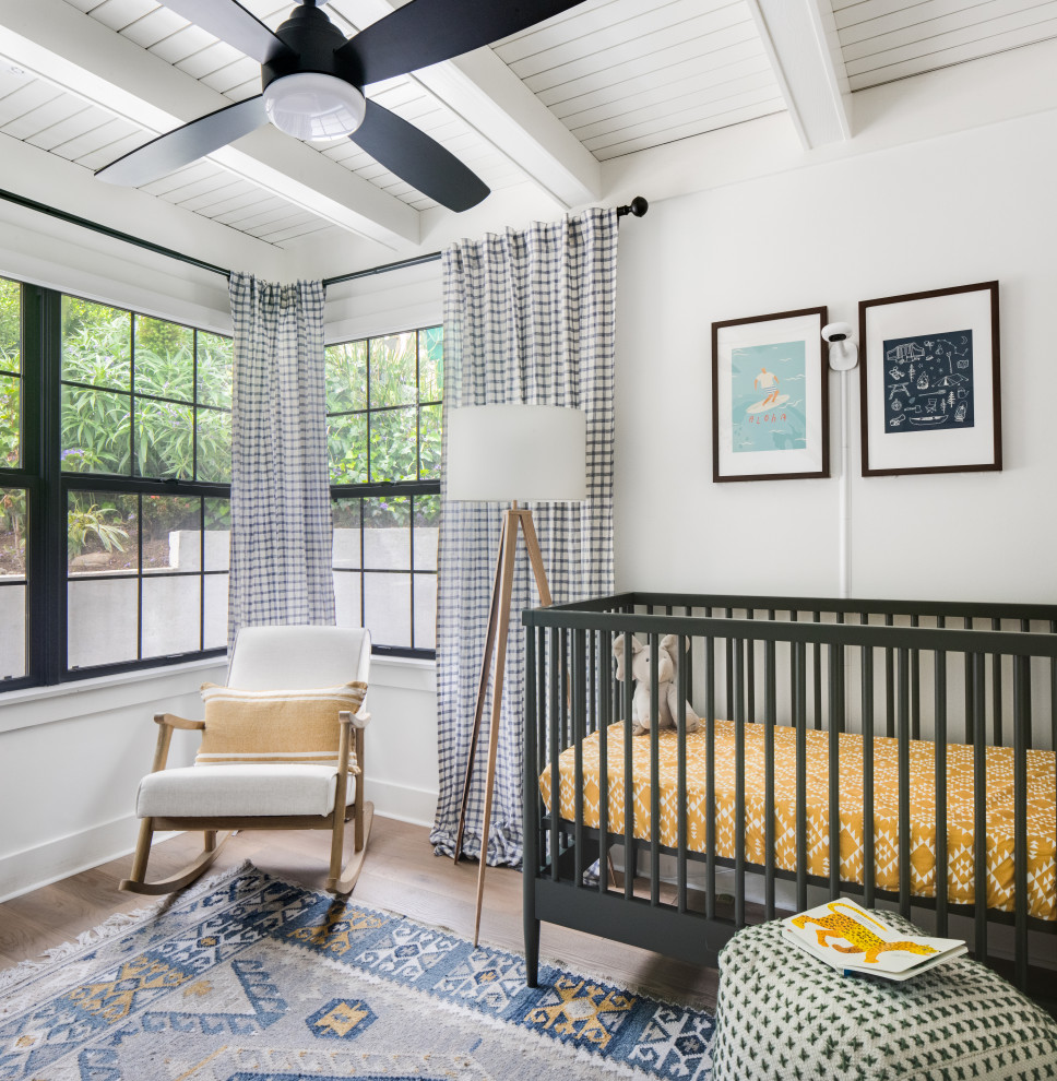Свежая идея для дизайна: комната для малыша в морском стиле - отличное фото интерьера