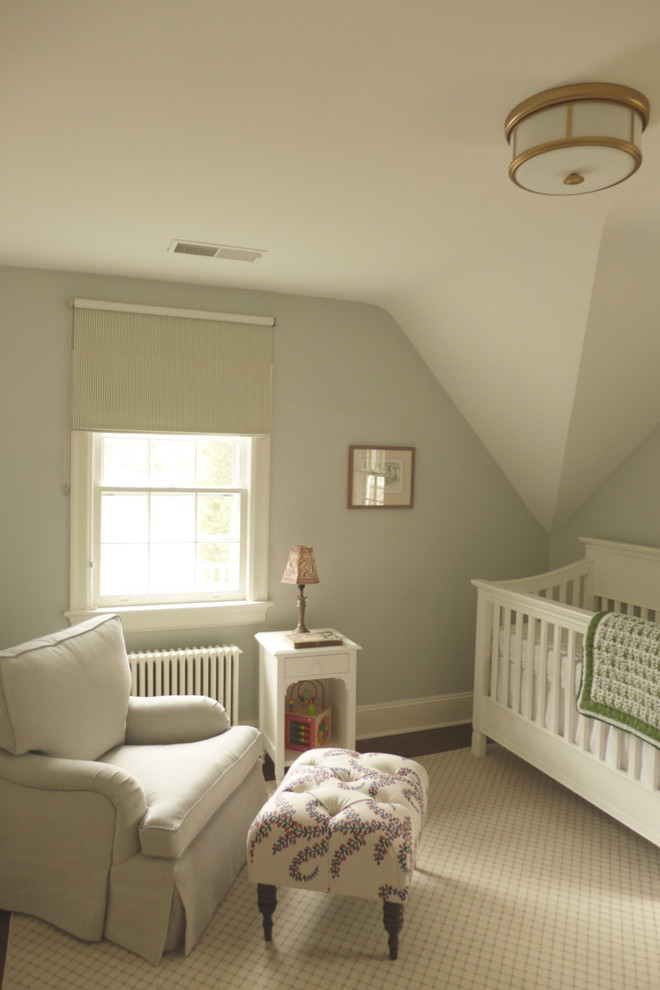 ワシントンD.C.にあるトラディショナルスタイルのおしゃれな赤ちゃん部屋の写真