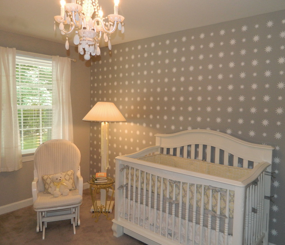Kleines Klassisches Babyzimmer in Washington, D.C.