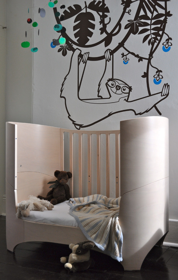 ニューヨークにある低価格のコンテンポラリースタイルのおしゃれな赤ちゃん部屋の写真