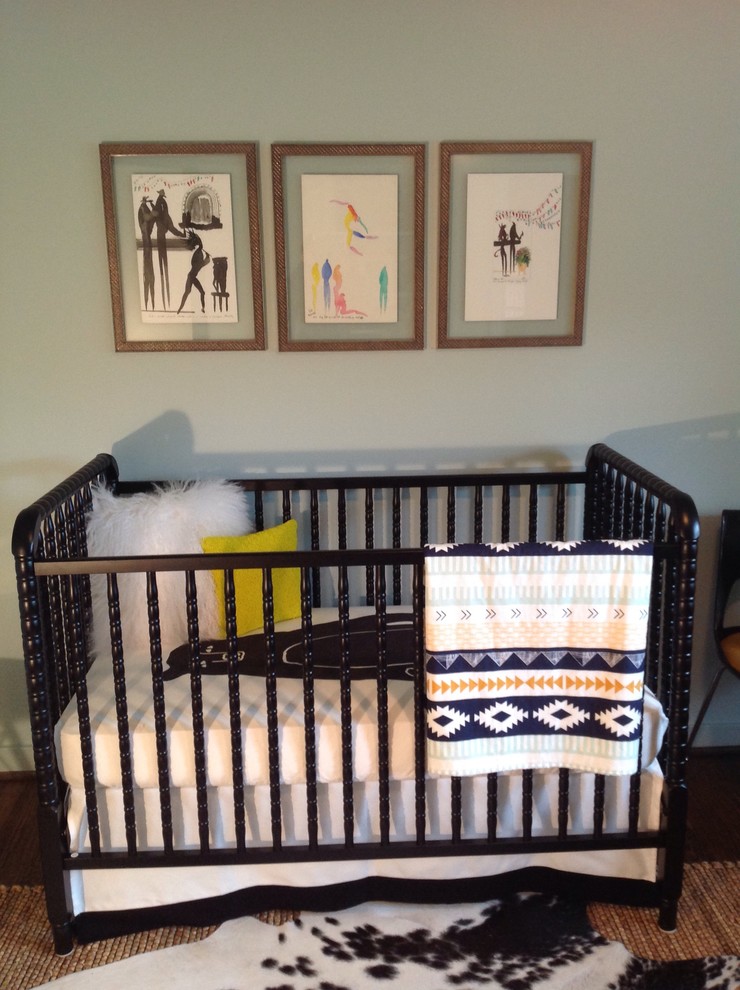 ジャクソンビルにあるサンタフェスタイルのおしゃれな赤ちゃん部屋 (男の子用) の写真