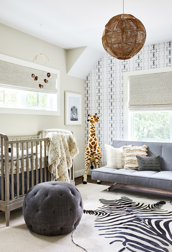 На фото: нейтральная комната для малыша среднего размера в стиле неоклассика (современная классика) с бежевыми стенами, ковровым покрытием и бежевым полом с