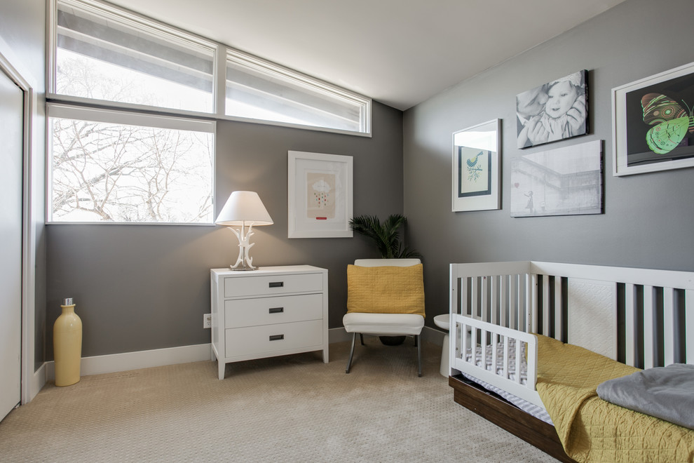 ダラスにあるミッドセンチュリースタイルのおしゃれな赤ちゃん部屋の写真