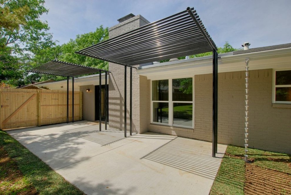 1605 British Boulevard Contemporary Patio Dallas by PBH Design