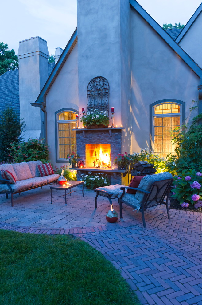 Inspiration for a classic patio in Other.