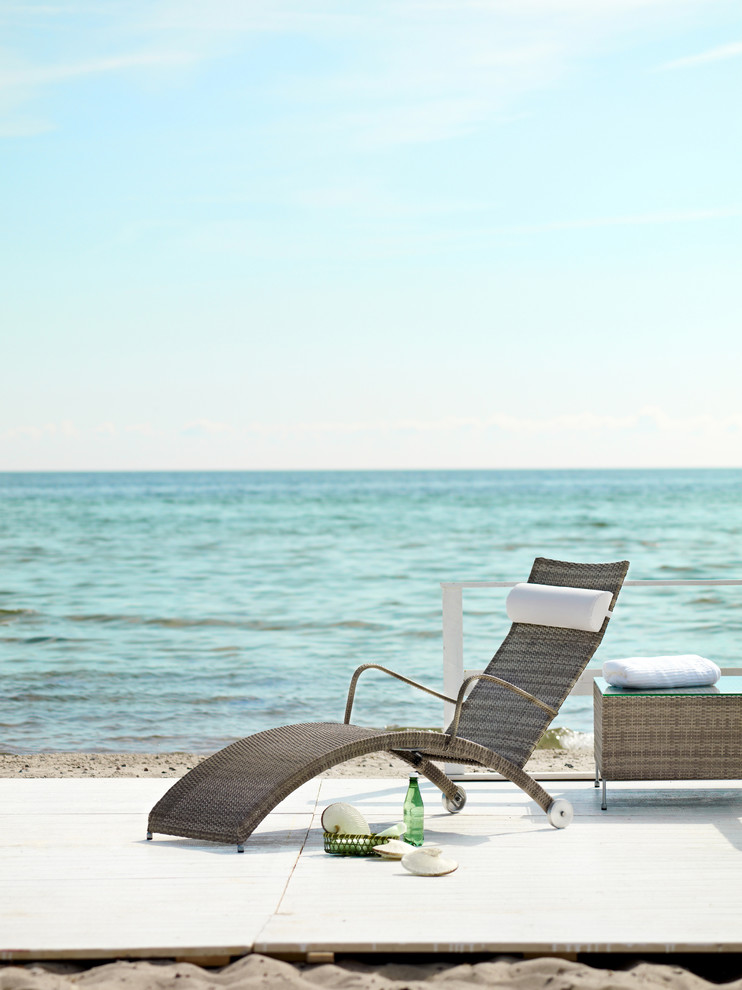 2016 Outdoor Living; Ocean Club Contemporary Patio Toronto by