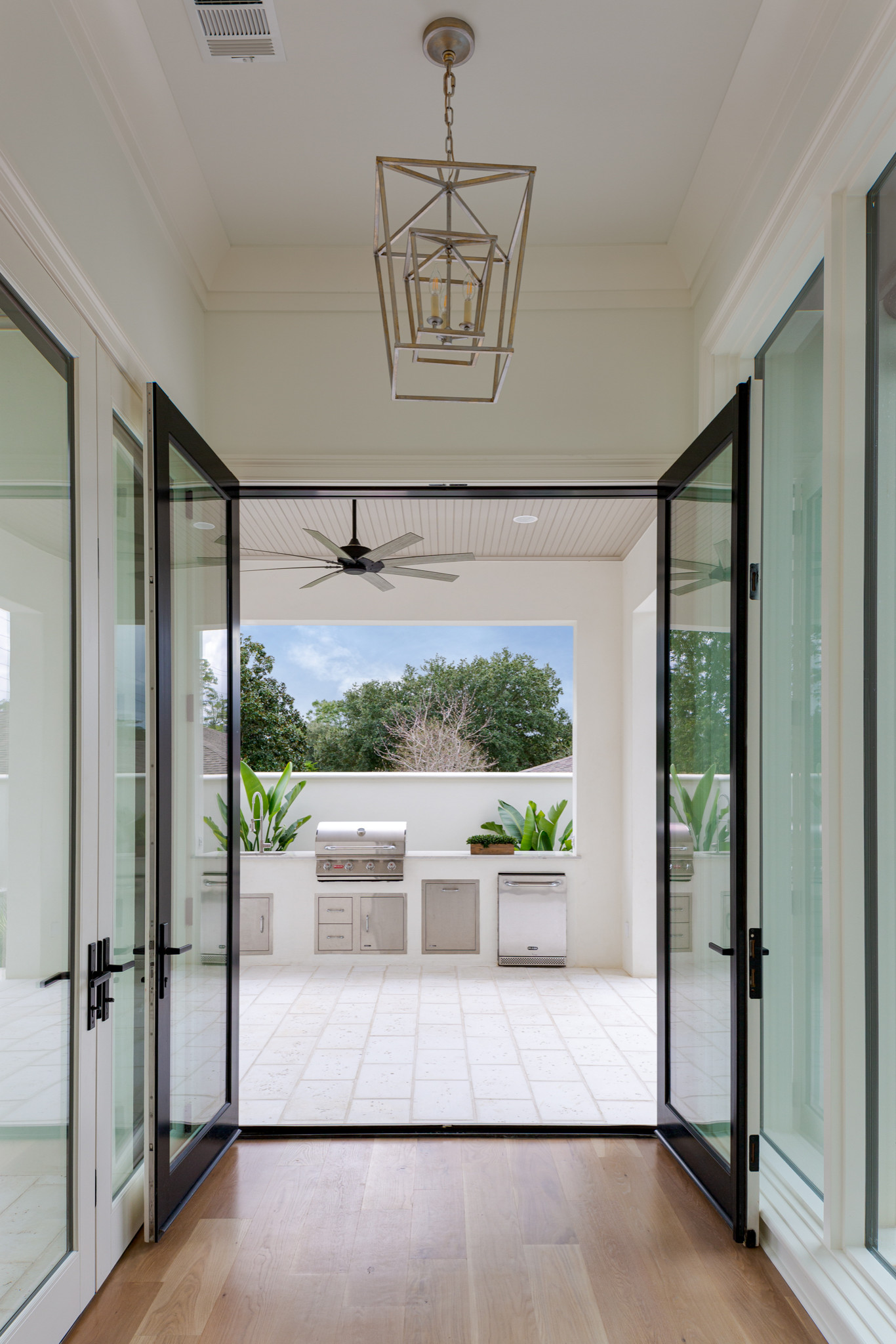 springhetti custom outdoor living on 75 Beautiful Mid Century Modern Concrete Paver Patio Pictures Ideas May 2021 Houzz