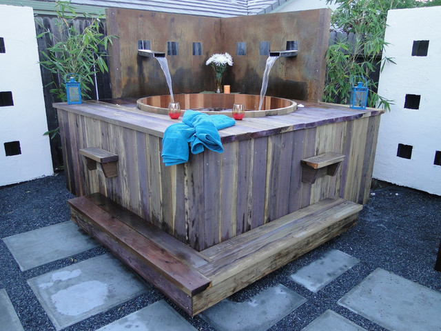5' x 3' cedar hot tub with 11kW electric heat Power Pak® - Patio - Seattle  - by Snorkel Hot Tubs | Houzz