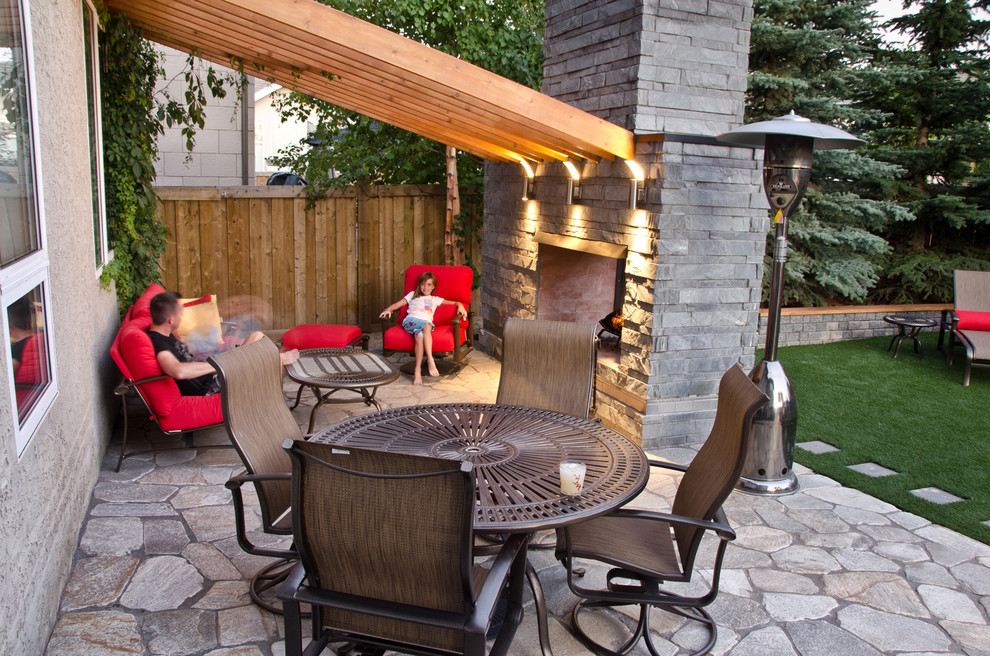 70s inspired Edmonton back yard Contemporary Patio Toronto by