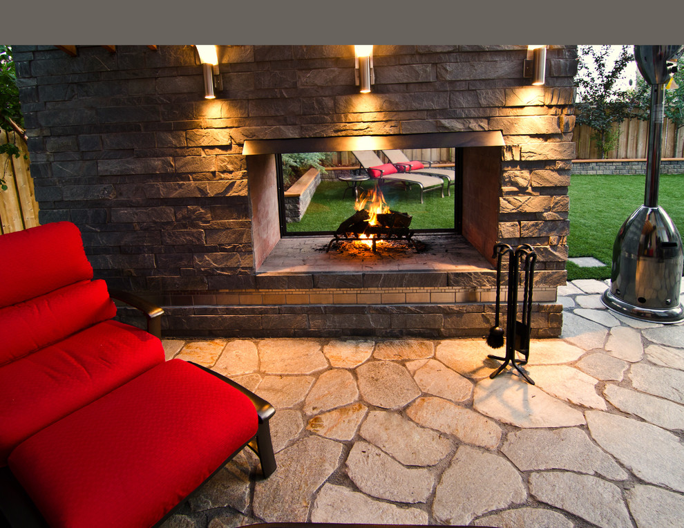 70s inspired Edmonton back yard Contemporary Patio Toronto by