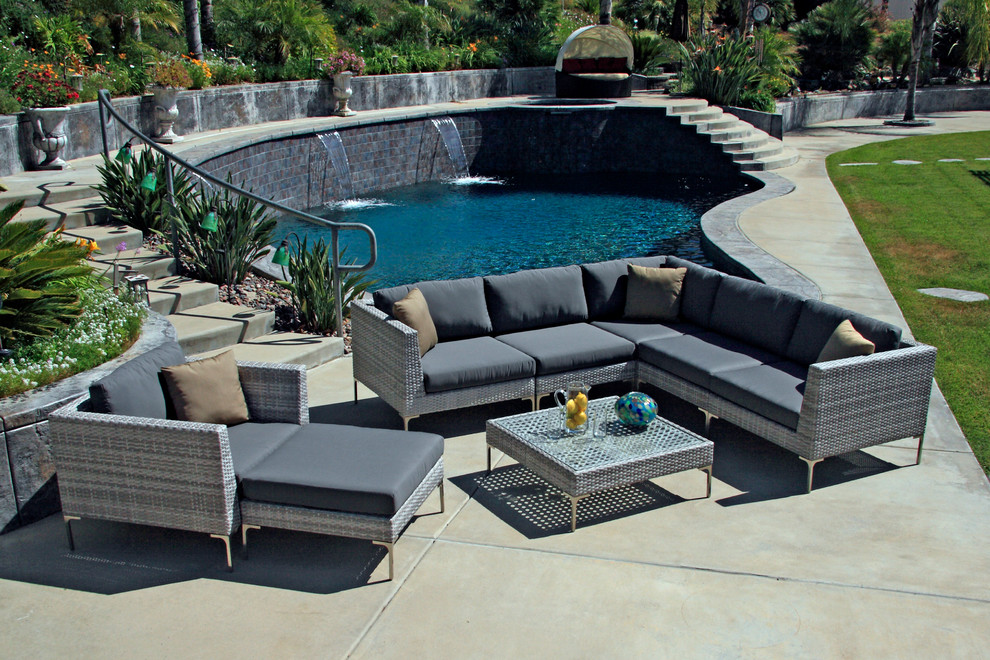 8 Piece Ibis Sectional Set by Harmonia Living Modern Patio San