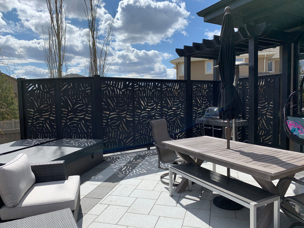 Adding Privacy and Art to Outdoor Landscapes Contemporary Patio