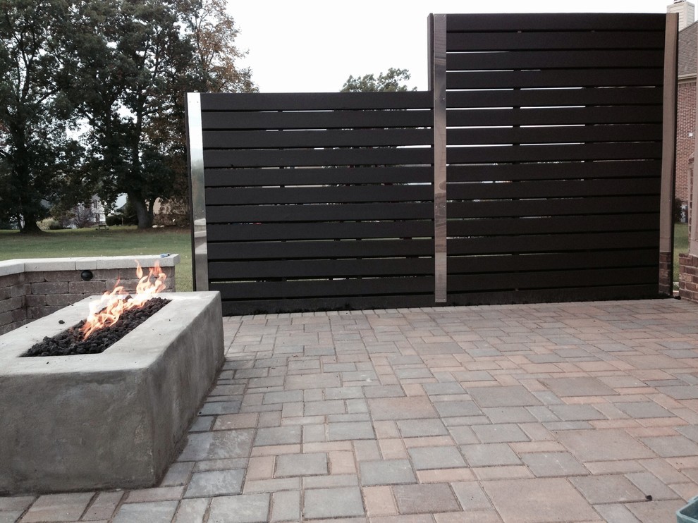 AnnArbor patio and firepit Traditional Patio Detroit by Apex Landscape and Brick