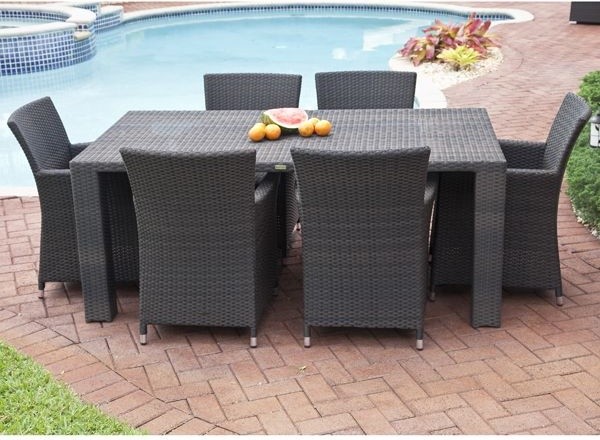 outdoor wicker table